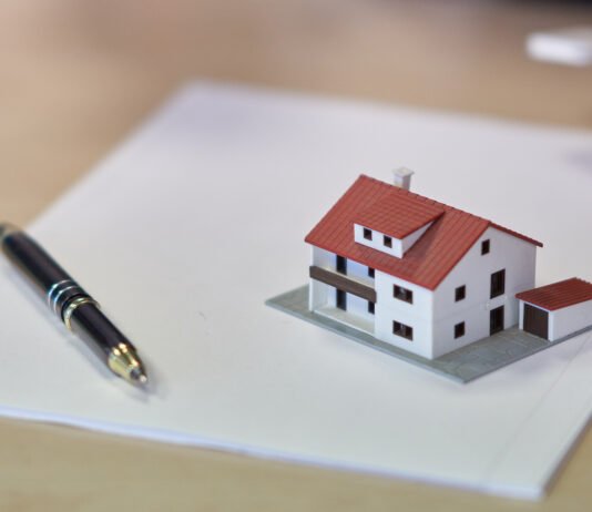 Кабмин выделил почти 1,2 млрд на строительство жилья для переселенцев из Мариуполя