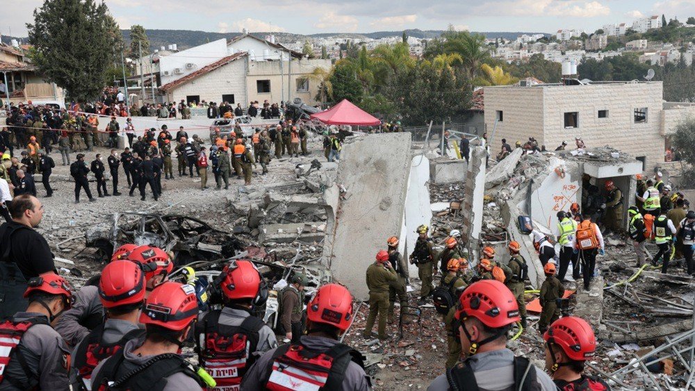 Иран мог напрямую ударить баллистикой по укрытию в Израиле: есть погибшие и пострадавшие