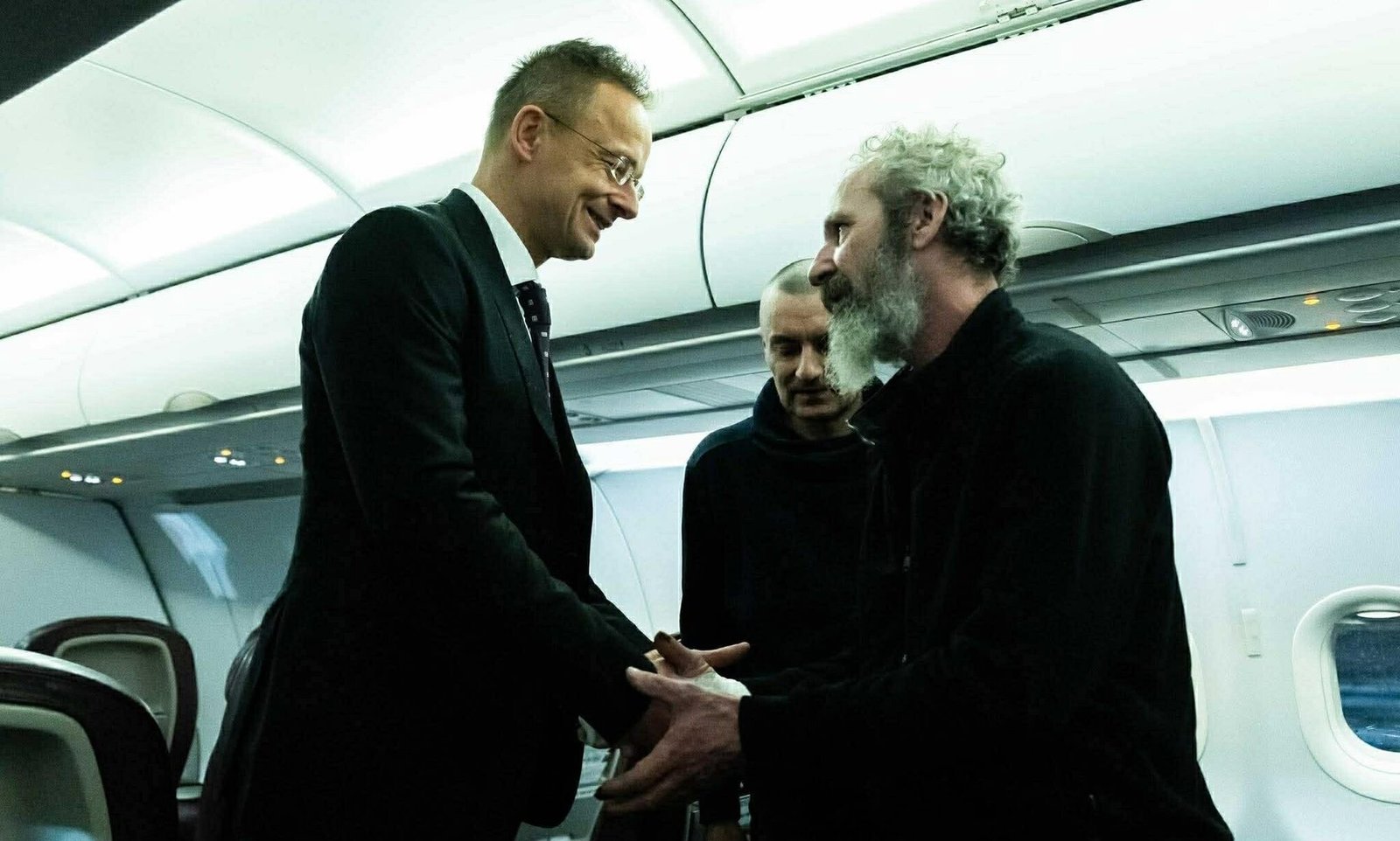 Путин «освободил» из плена двух венгров. В МИД это назвали цинизмом и политическим пиаром