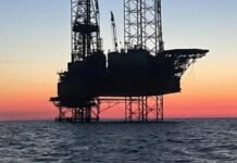 Силы обороны поразили буровую станцию «Сиваш» и в придачу уничтожили вертолет Ка-27 – видео