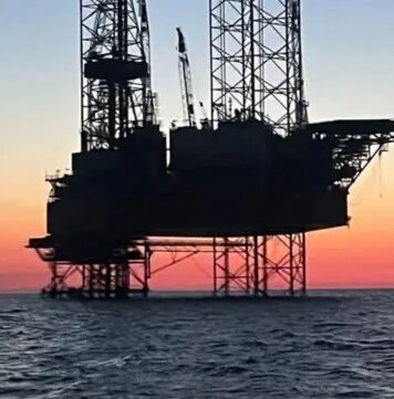 Силы обороны поразили буровую станцию «Сиваш» и в придачу уничтожили вертолет Ка-27 – видео