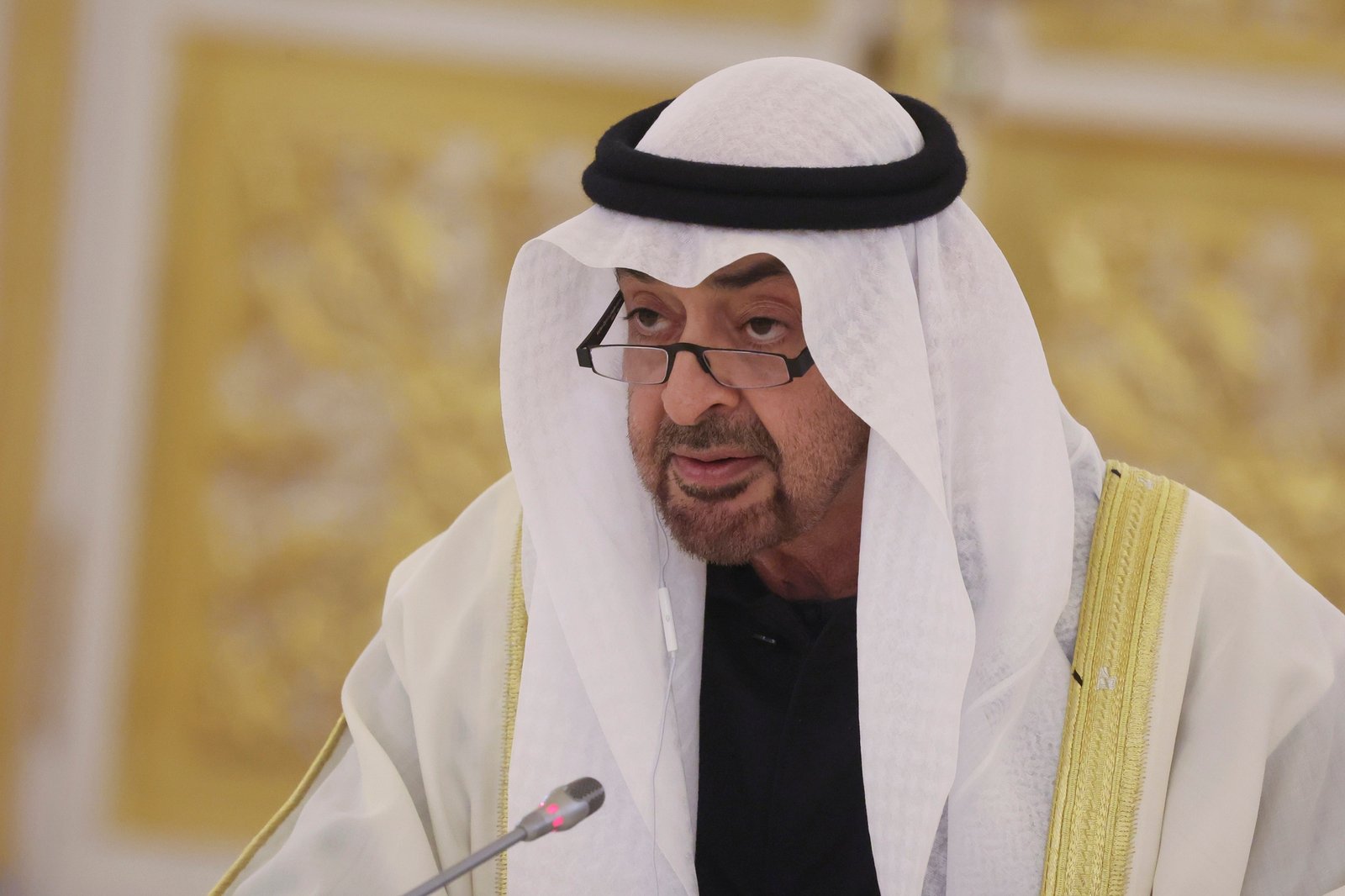 Иран после извинений сообщил о продолжении атак. Президент АОЭ заявил о «военном времени» – видео