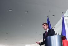 В Праге проходит митинг против правительства Бабиша