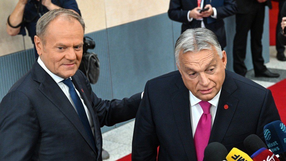 «Мы уже давно подозревали». Возможные звонки Сийярто Лаврову прокомментировали в Польше