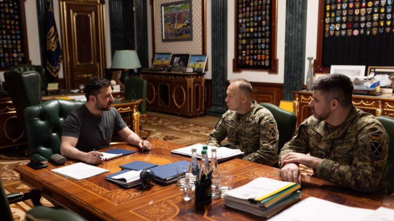 Зеленский: За неделю попыток наступлений у России более 8000 безвозвратных потерь