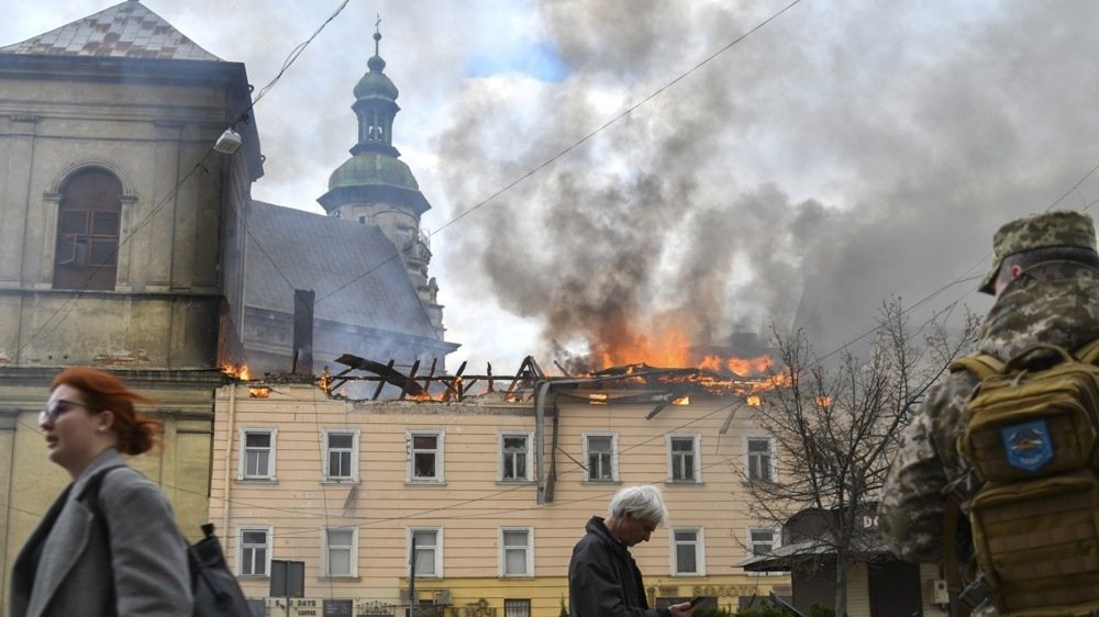Бизнесы во Львове, которые пострадали из-за атаки РФ, смогут получить до 500 000 грн от города