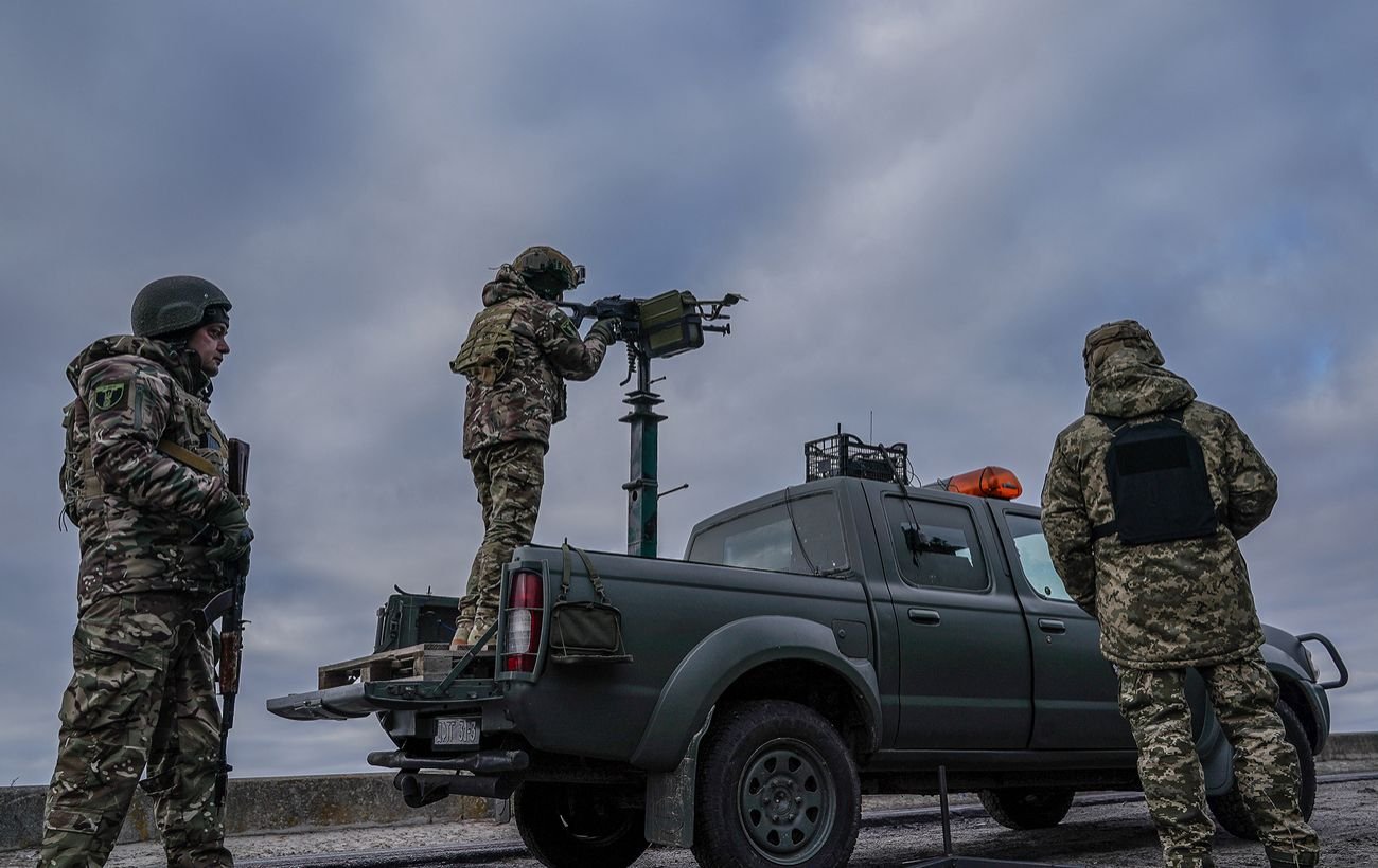 РФ тестирует новую тактику: «Шахеды» массированно атакуют днем, возможны ракеты