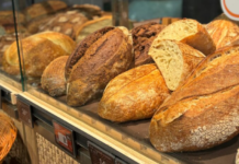 Украинские хлебозаводы оказались на грани закрытия: производители забили тревогу из-за цен