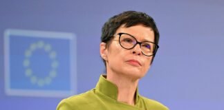 В Еврокомиссии назвали два условия для вступления Украины в ЕС