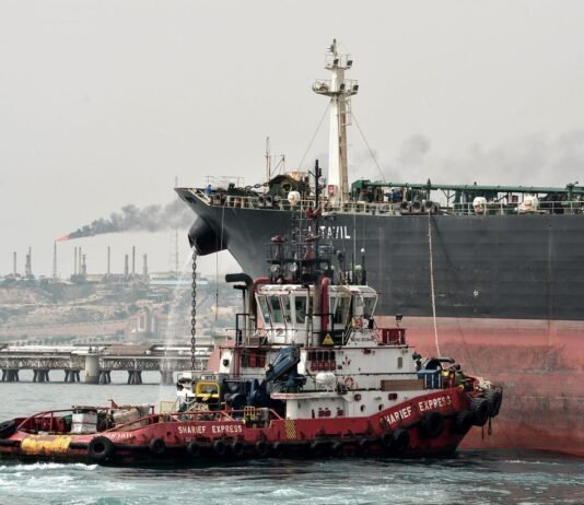 РФ будет воевать дольше? РБК-Украина узнало о последствиях ослабления нефтяных санкций США