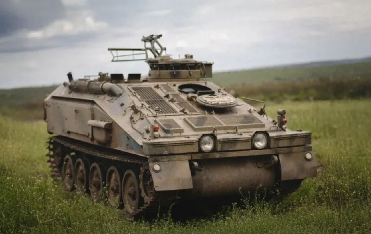 С пушкой и серьезной «максималкой»: что известно о британских бронемашинах в ВСУ