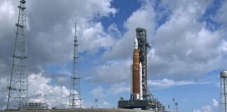 Впервые за 50 лет люди снова полетят к Луне: NASA назвало дату запуска Artemis