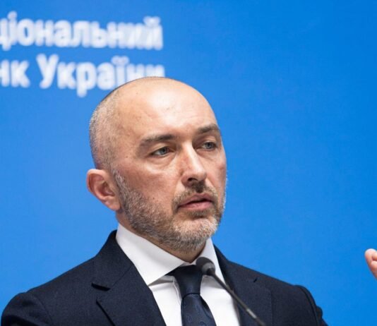 Скандал с задержанием инкассаторов: руководство НБУ срочно отправляется в Будапешт