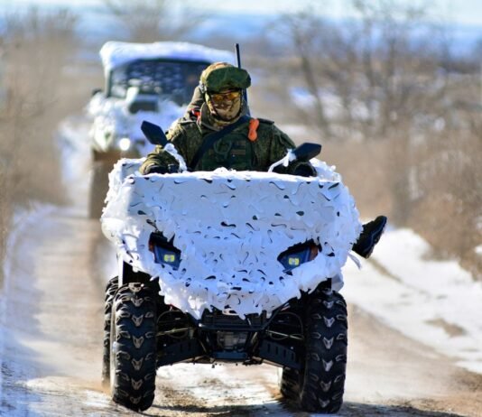 Мирноград обходят с флангов: РФ готовит окружение и массово бросает в бой квадроциклы