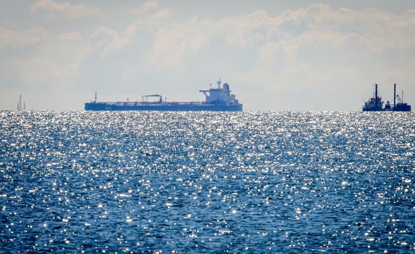 Нефтедоллар и «ормузский чек»: Фараджаллах о плане Трампа «пилить» доходы вместе с Ираном