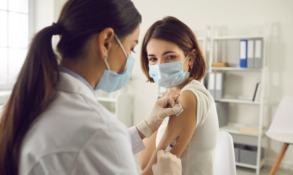 WP: В США заблокировали исследование о вакцинах от COVID-19 – связывают с политикой Кеннеди