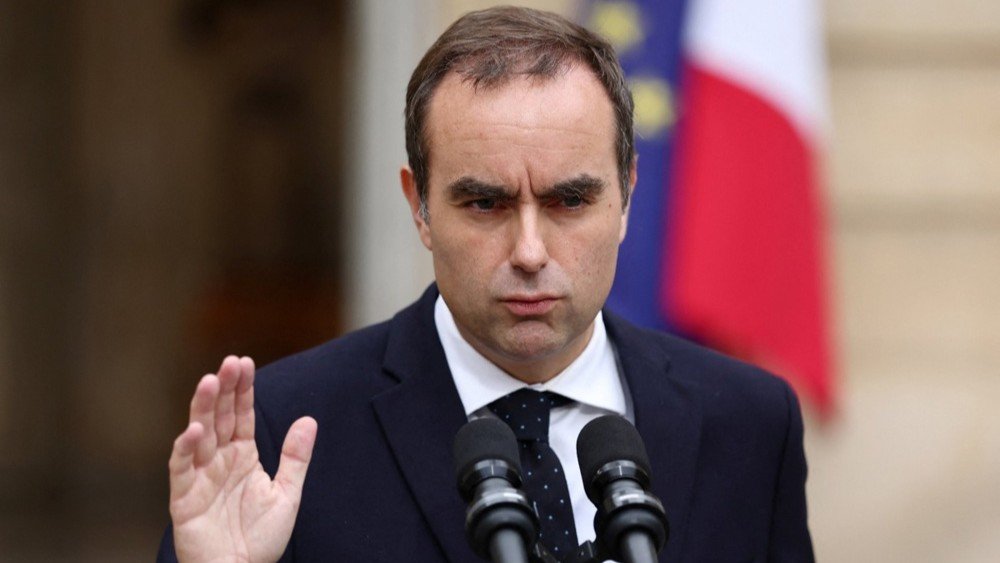 Politico: Франция хочет в несколько раз увеличить запасы ракет и беспилотников