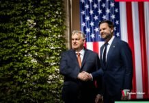 Во время визита в Венгрию Вэнс выбрал стратегию избегания критики Украины – МИД