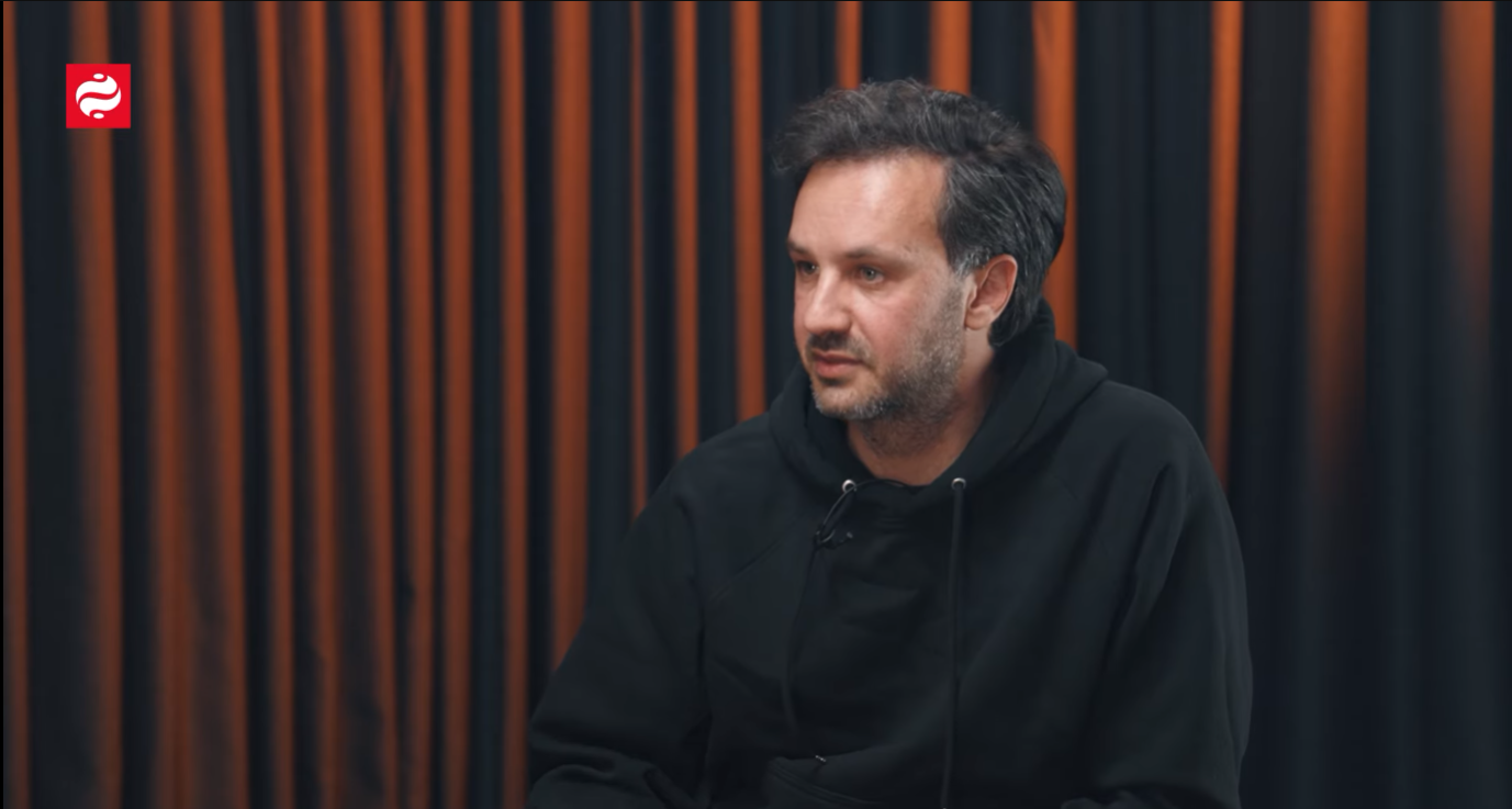 «Пусть спрашивают тех, кто выдает им ордена Ленина. МИД ответил о Венгрии, кредите и «Дружбе»