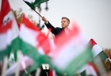 Венгерские избирательные участки закрылись – данные опроса указывают на историческую победу Тисы