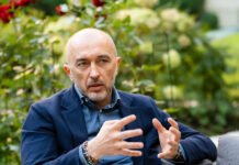 В НБУ надеются, что после поражения Орбана Венгрия разблокирует 90 млрд евро для Украины