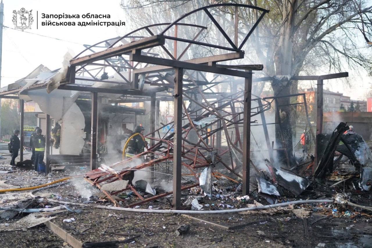 Россияне ударили по центру Днепра, Запорожью, Черкассам и Сумам – фото, видео