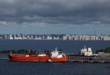 Bloomberg: Танкеры теневого флота России избегают шведских вод после задержаний