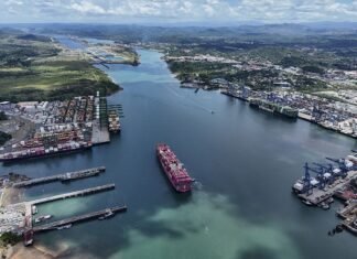 Цены на проход по Панамскому каналу взлетели до рекорда из-за войны в Иране, — FT