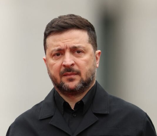 «Не заслуживает никакого смягчения санкций»: Зеленский отреагировал на ночную атаку РФ