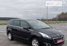 Нерухомість у Польщі та гектари землі в Яришівці: що задекларувала родина вінницької прокурорки