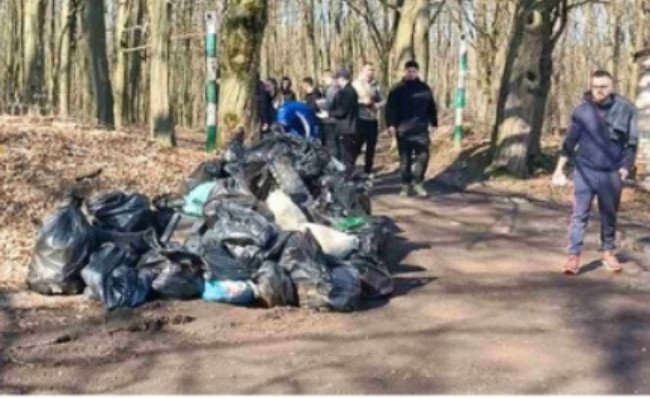 Передвеликодня толока у Вінниці — вздовж вулиці Генерала Арабея прибрали п’ять кілометрів території