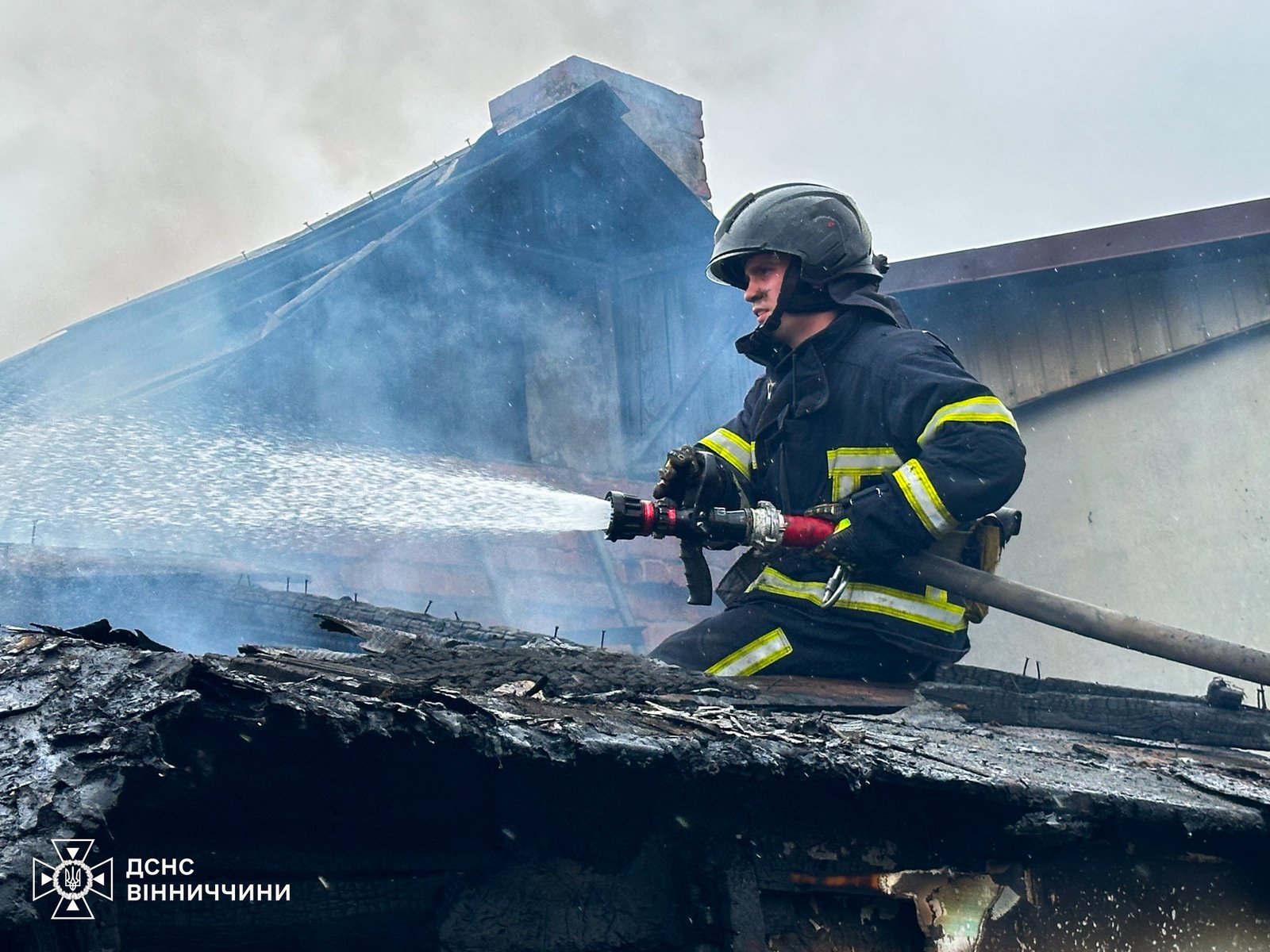 У громадах Вінниччини борються з масштабними загоряннями