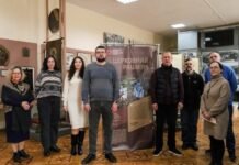 «Церковний рашизм»: у Вінниці відкрили виставку про релігійний інструмент російської пропаганди