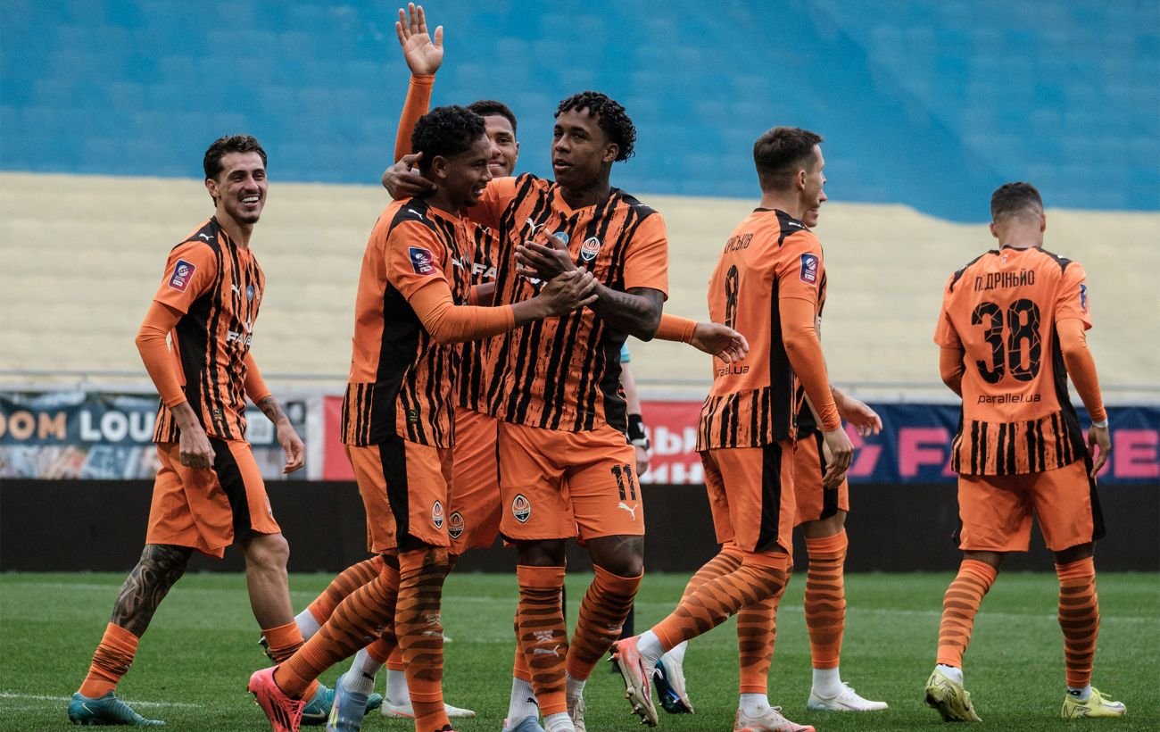 Ахметов на трибунах и магический гол в «девятку»: «Шахтер» шокировал АЗ в четвертьфинале ЛК