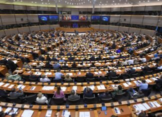 Европарламент поддержал создание спецтрибунала для РФ