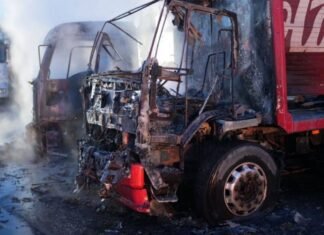 Россия ночью атаковала Запорожье: возник масштабный пожар (фото и видео)