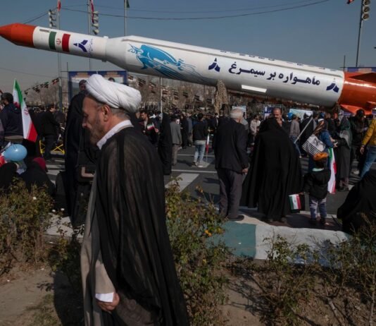 Иран вышел из переговоров с США, — NYT