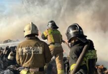 Россияне пожаловались на взрывы в Твери: СМИ пишут о попаданиях в районе нефтебазы