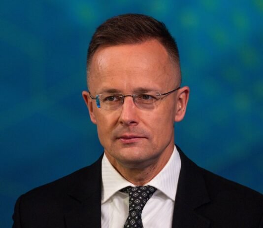 Сийярто в очередной раз обвинил Украину в «посягательстве на суверенитет» и пригрозил последствиями