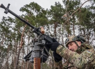 Прилеты баллистики и сотни дронов в небе: ВСУ раскрыли детали ночной атаки россиян