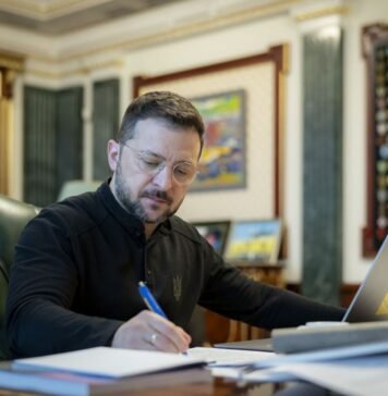 Зеленский подписал указ о правах крымскотатарского народа: что изменится