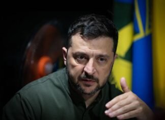 Готовится к большой мобилизации? Зеленский рассказал, зачем Путин ограничивает соцсети