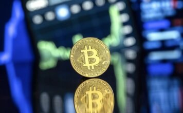 Стоимость биткоина превысила $80 000 впервые с конца января