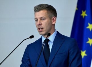 Мадьяр: Правительство Орбана перед отставкой хочет полностью опустошить казну