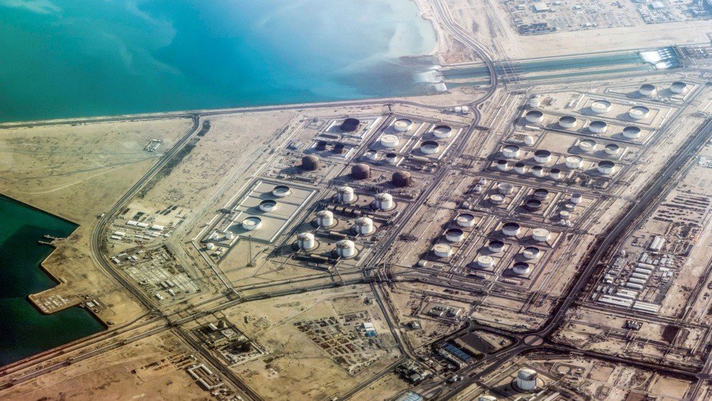 Впервые с начала войны с Ираном Катар провел через Ормуз танкер с LNG – Bloomberg