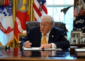 Трамп ввел санкции против высокопоставленных чиновников Кубы