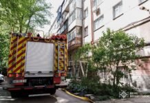 У Вінниці з палаючої квартири евакуювали матір із двомісячним немовлям