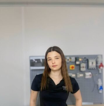 «Я зрозуміла, що можу більше»: студентка коледжу стала електрикинею на Вінницькій птахофабриці