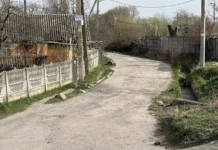 Нарешті на Луговій буде асфальт: як ведуться роботи в Тяжилові на вулиці без покриття