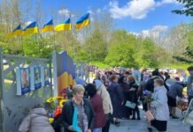 У Чечельницькій громаді відкрили меморіальну дошку загиблим Героям України